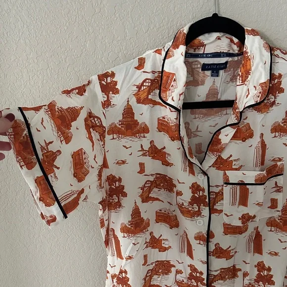 Katie Kime Texas Pajama Set with Travel Bag - Picture 4 of 10